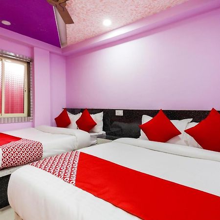 Oyo 45752 Hotel Sb Palace Godarpura ภายนอก รูปภาพ