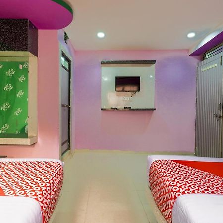 Oyo 45752 Hotel Sb Palace Godarpura ภายนอก รูปภาพ