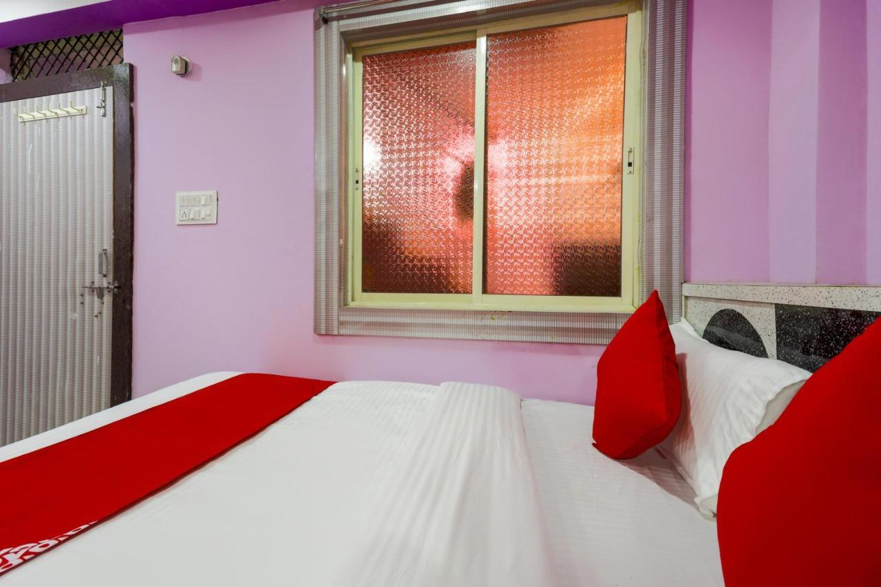 Oyo 45752 Hotel Sb Palace Godarpura ภายนอก รูปภาพ