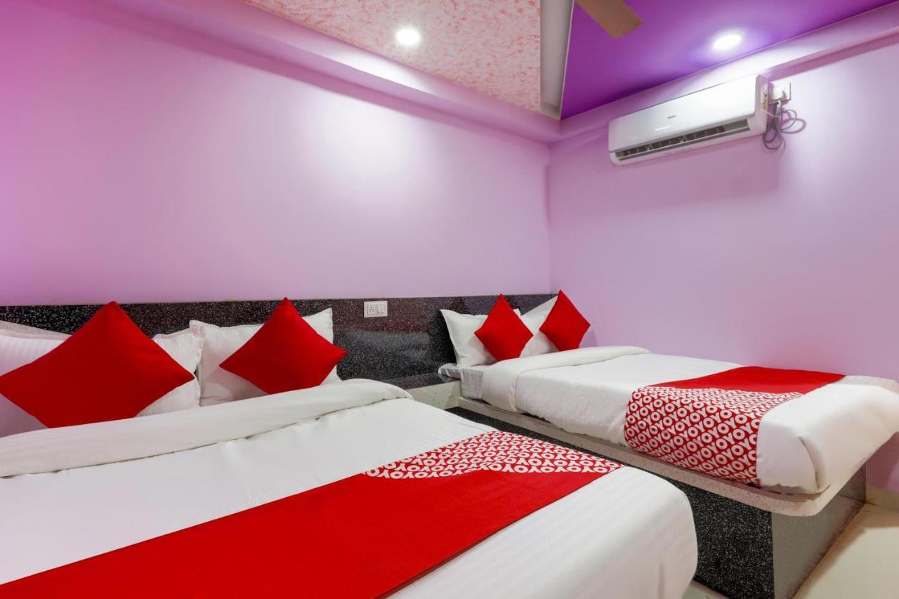 Oyo 45752 Hotel Sb Palace Godarpura ภายนอก รูปภาพ