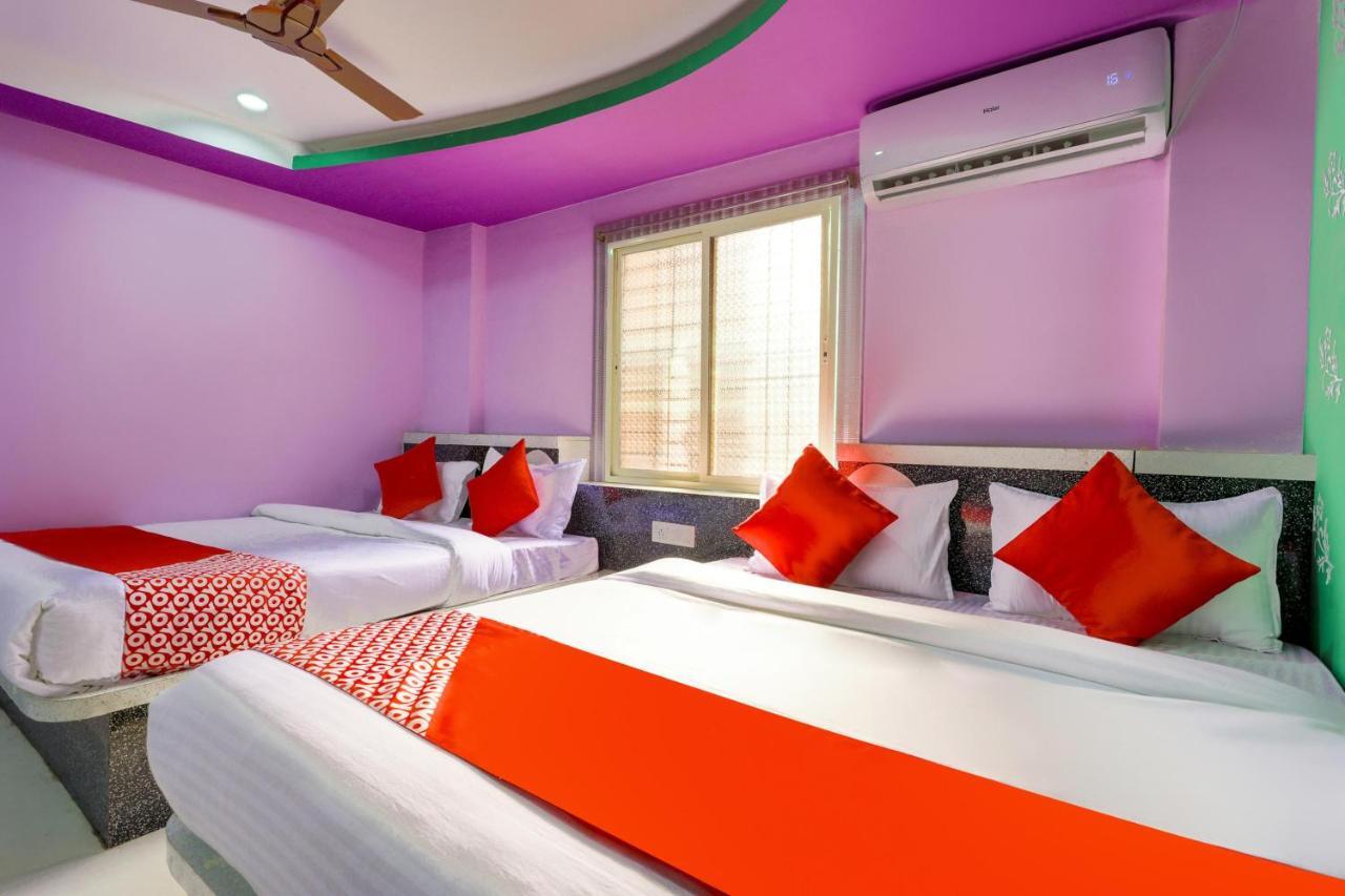 Oyo 45752 Hotel Sb Palace Godarpura ภายนอก รูปภาพ